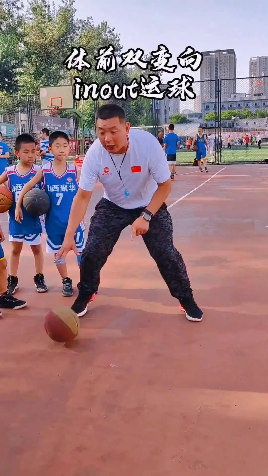 控卫如何通过视频学习提高技术水平_0